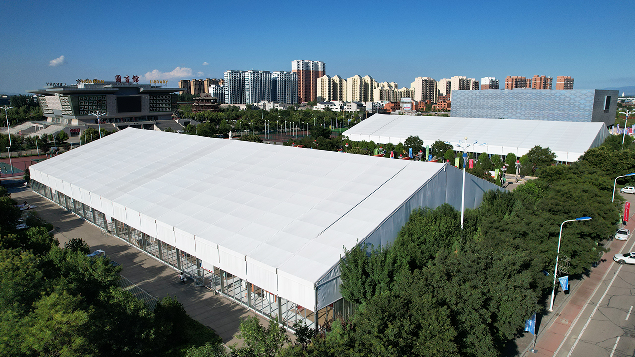 快速靈活 一篷多用 | 體育篷房 重塑您的運(yùn)動(dòng)空間封面